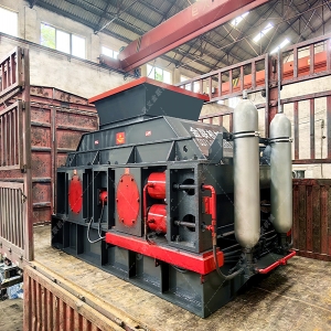 石英破碎機(jī)-石英石破碎生產(chǎn)線(xiàn)-石英粉碎機(jī)成套設(shè)備價(jià)格